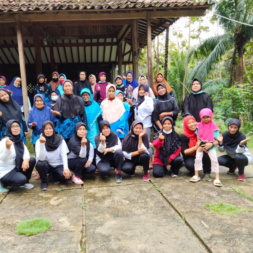 Pertemuan Lansia Padukuhan Anjir, Sarana Informasi dan Edukasi Bagi Lansia